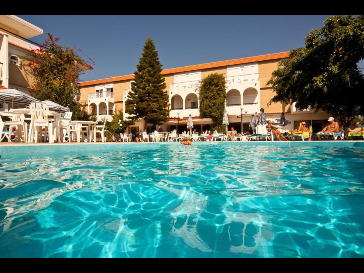 Kassandra Family Aparthotel and SPA